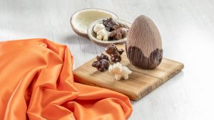 Ovo Surpresa com Dinossauros de Chocolate