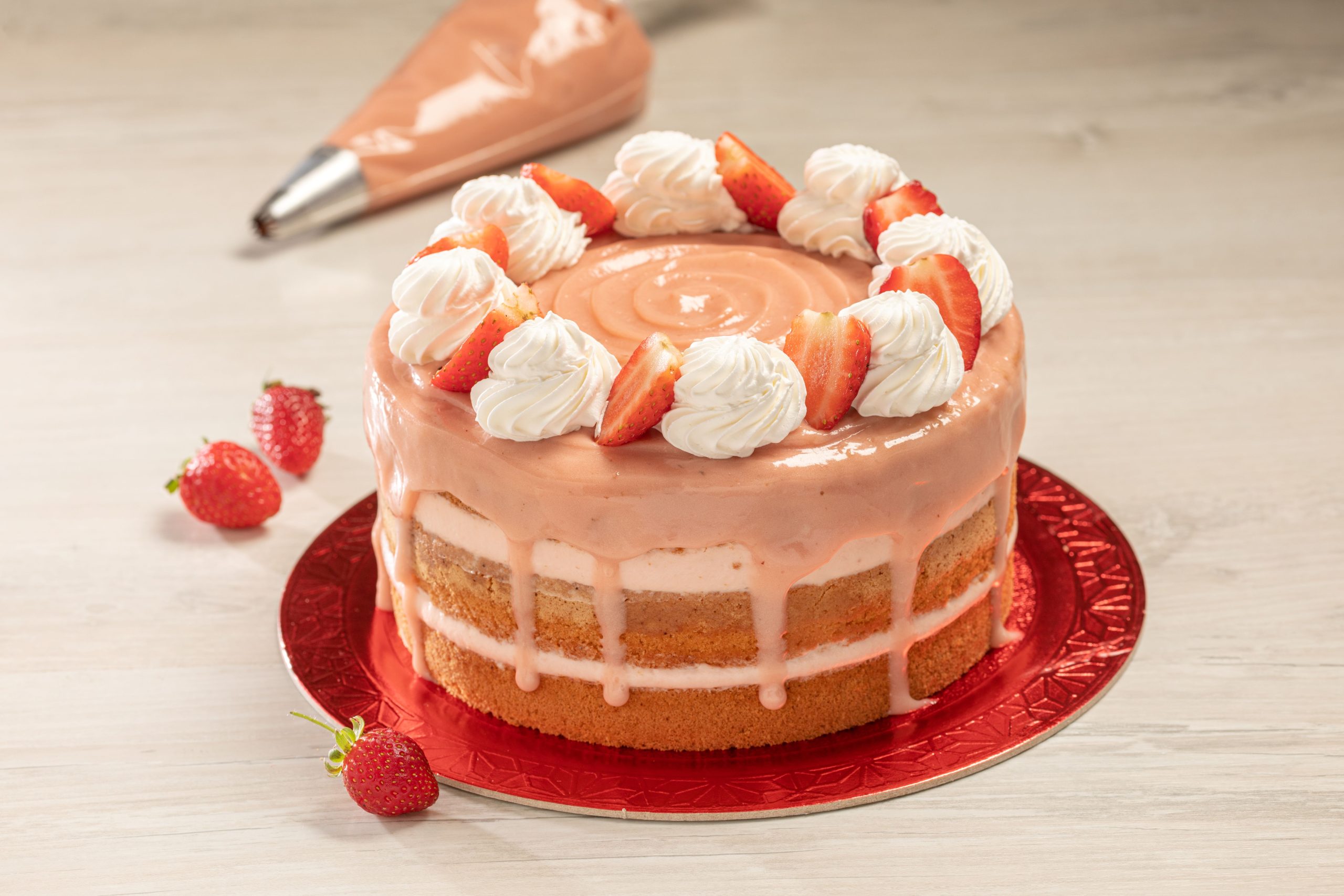 Bolo Naked Cake com Recheio de Morango