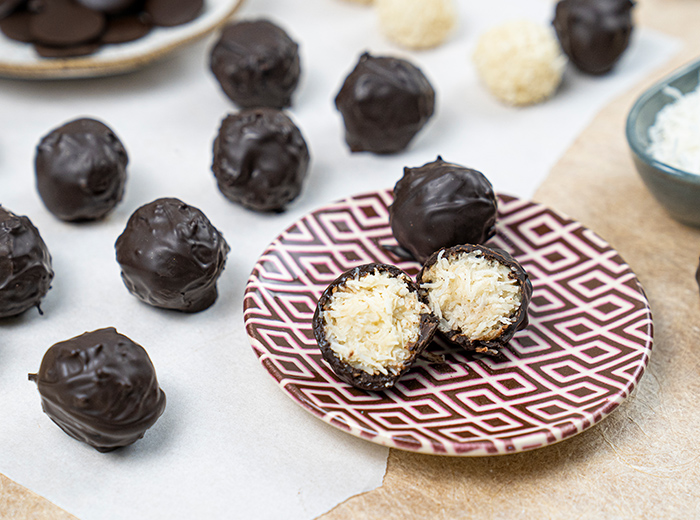 Trufas De Chocolate Branco E Coco Trufas De Bola De Neve De Coco